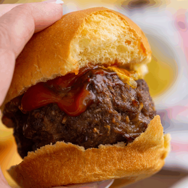 Homemade Chili’s Big Mouth Bites copycat – crispy tortilla bites filled with melted cheese and seasoned beef.