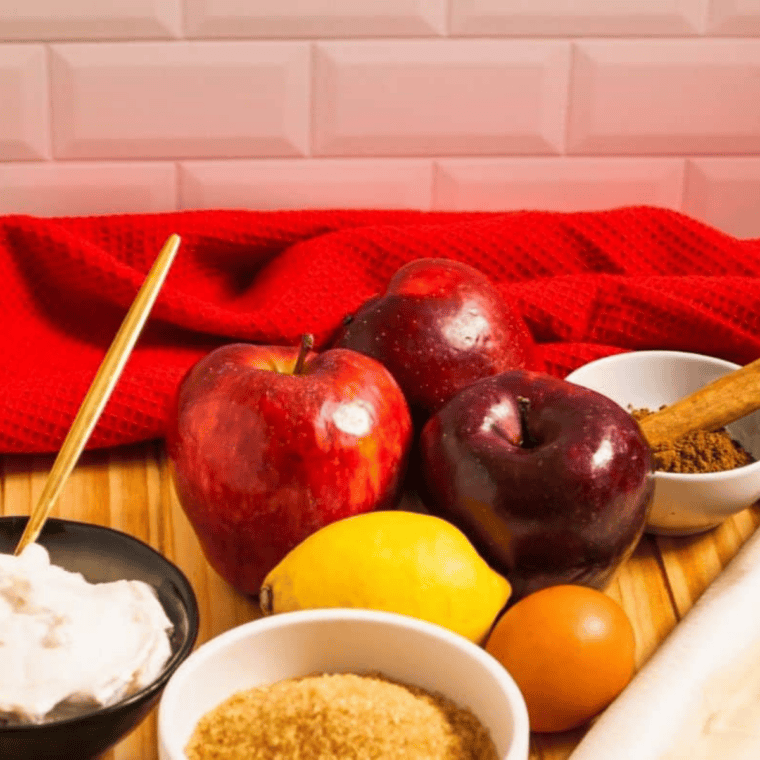 Wonton wrappers and canned apple pie filling, the two ingredients needed