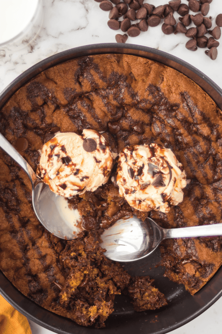 Easy Air Fryer Chocolate Chip Pizookie Recipe