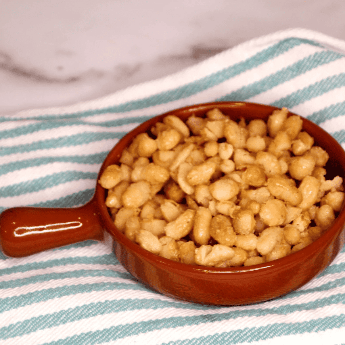 Air Fryer Cannellini Beans Cooked in Air Fryer in Bowl