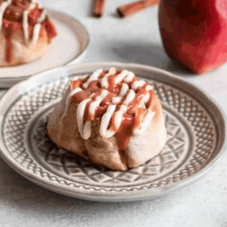 Easy air fryer apple cinnamon rolls with cinnamon glaze