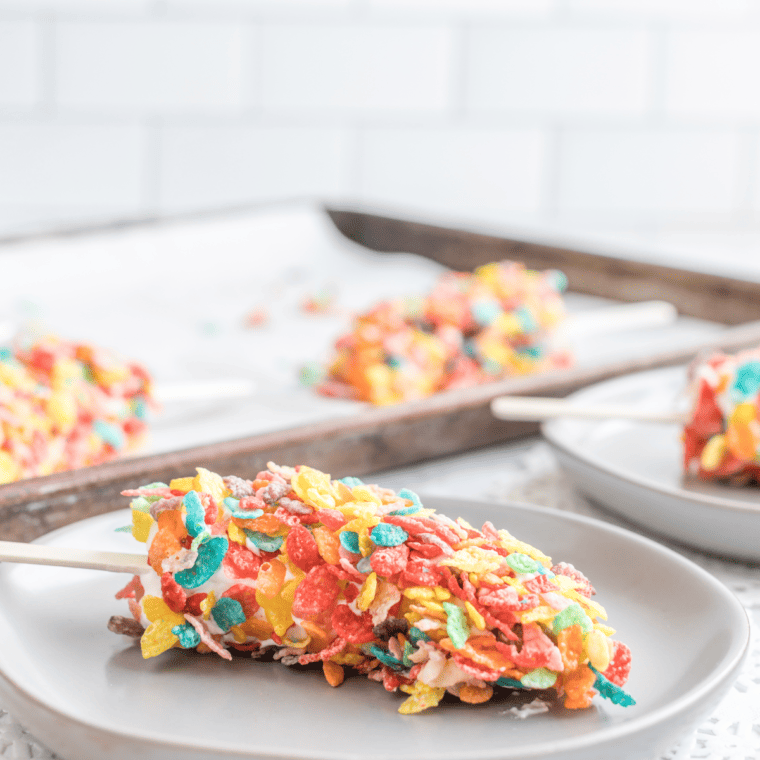 Easy Fruity Pebbles Banana Pops