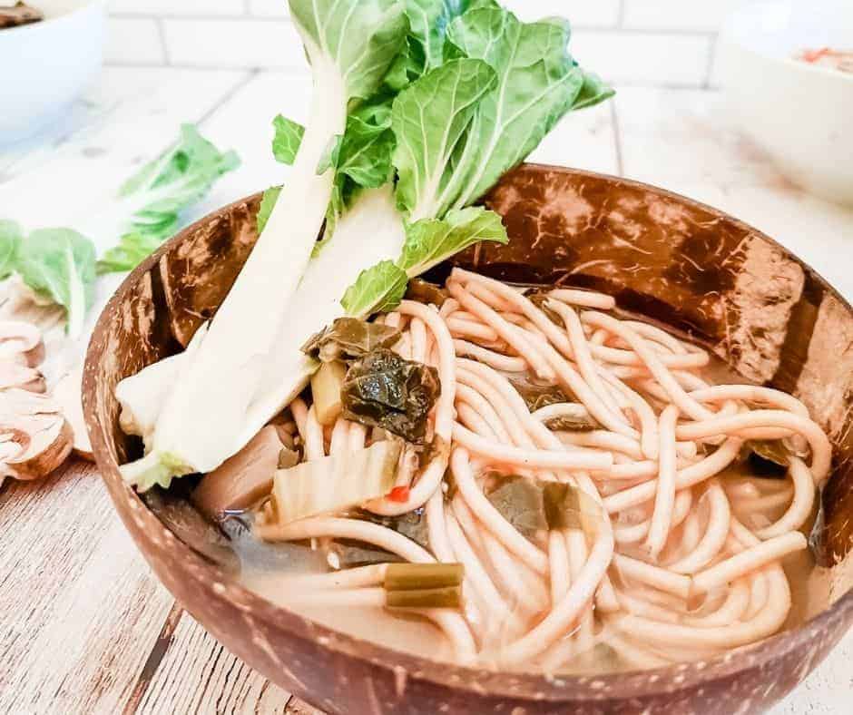 What to Serve with Spring Rolls (20+ Side Dishes)