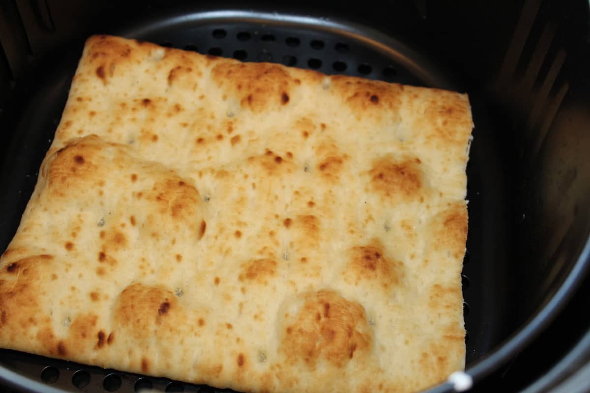 Air Fryer BBQ Chicken Flatbread