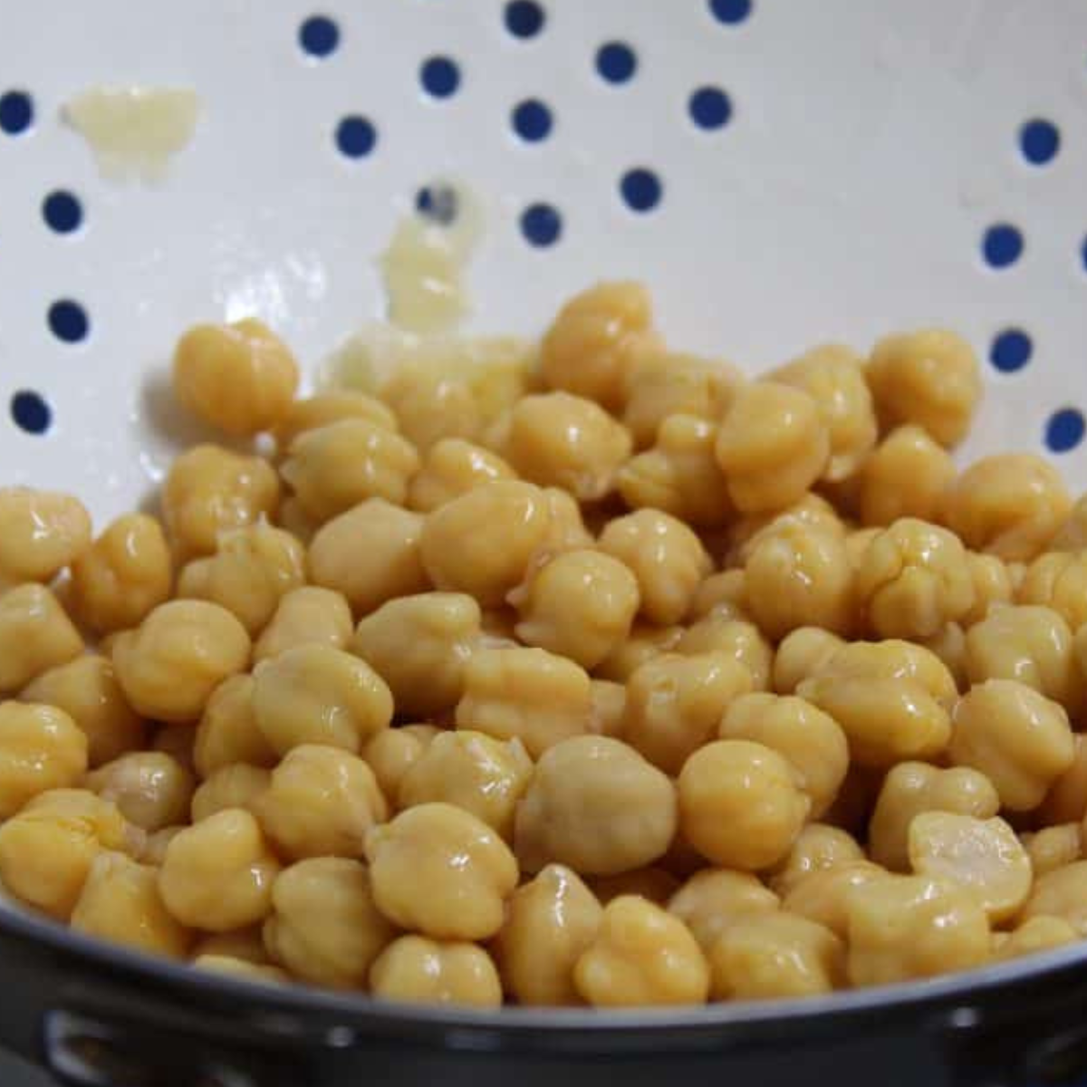 Air Fryer Cajun Roasted Chickpeas