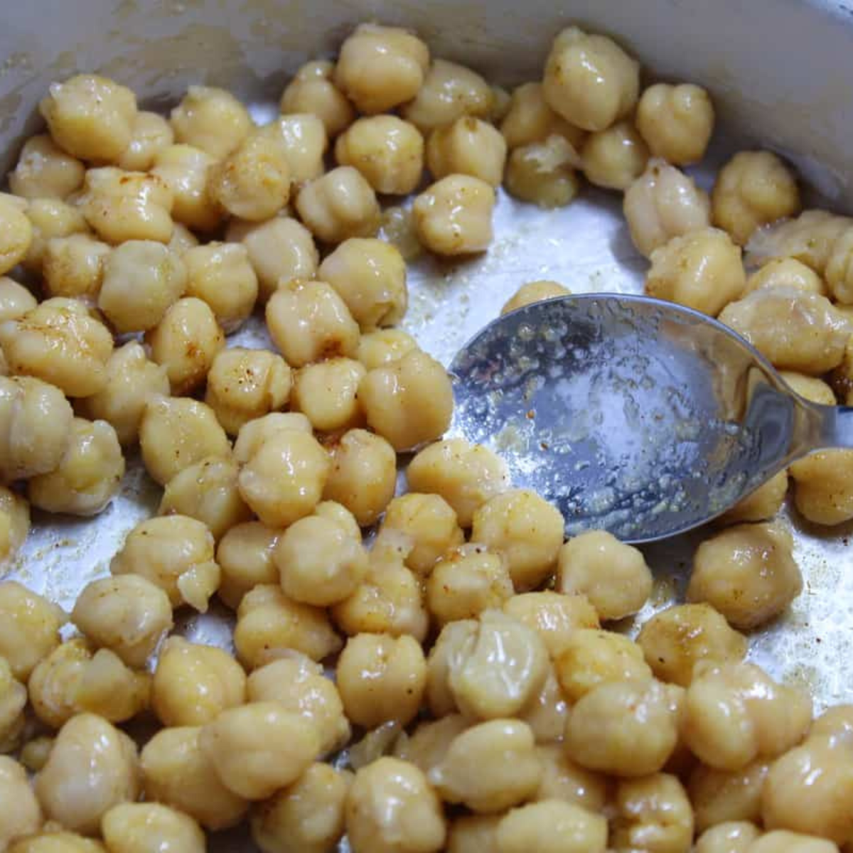 Air Fryer Cajun Roasted Chickpeas