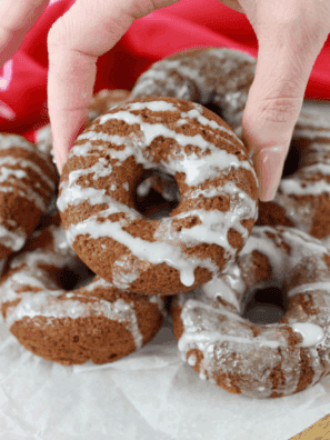 These Air Fryer Gingerbread Donuts are tender, warmly spiced, and taste like the holidays in donut form. Made fast in the air fryer, they’re perfect for Christmas mornings, cozy weekends, or anytime a gingerbread craving hits.