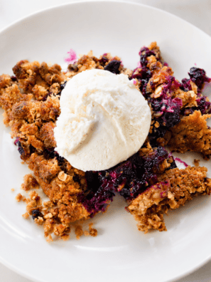 Make this Air Fryer Blueberry Crisp in 35 minutes! Juicy blueberries under a crunchy oat topping — fresh or frozen berries, no oven required.
