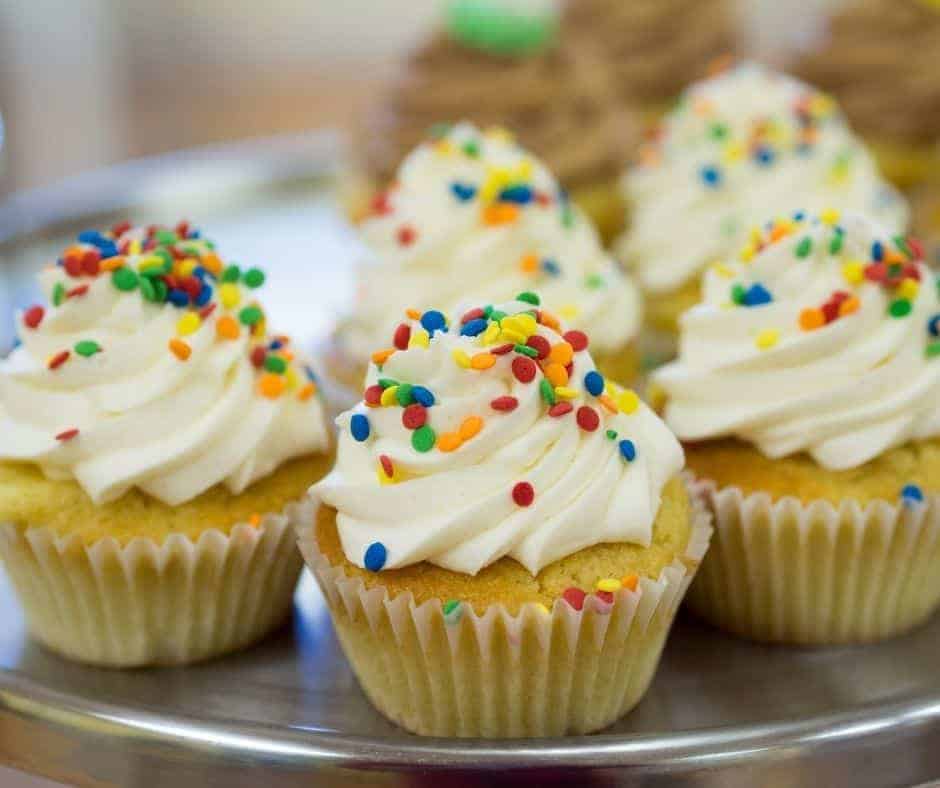 How To Make Boxed Cake Mix Cupcakes in The Air Fryer