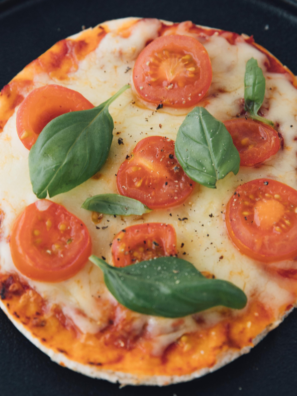 Air Fryer Margherita Flatbread Pizza