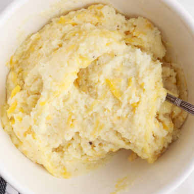 The creamiest air fryer mashed potatoes ever — no boiling, no waterlogged spuds. Baked in the air fryer for max fluffiness, mashed with butter and cream. Ready in 35 min!