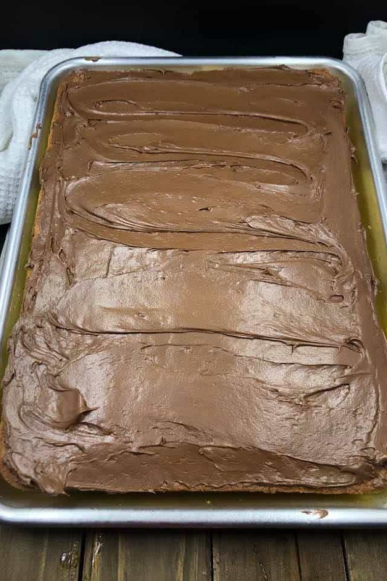 Air Fryer Vanilla Texas Sheet Cake