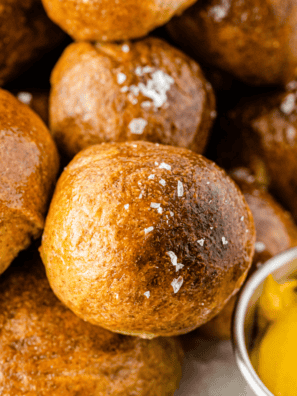 Red Robin’s Copycat Pretzel Bites Recipe
