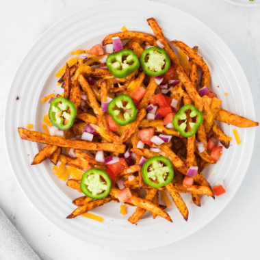 air fryer loaded bacon and cheese fries