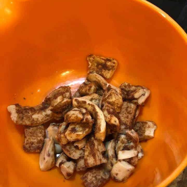 Air Fryer Cinnamon Roll Peach Cobbler