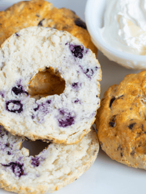air fryer blueberry bagels