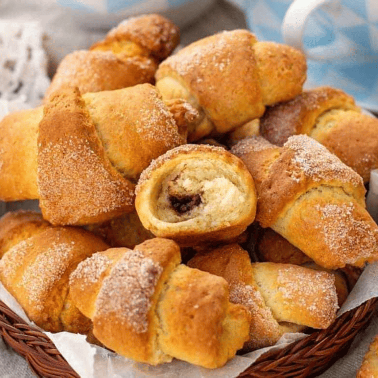 Air Fryer Cinnamon Crescent Rolls