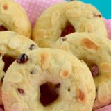 Air Fryer Cranberry Bagels