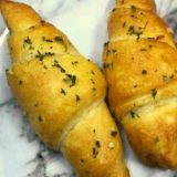 Air Fryer Garlic Crescent Rolls