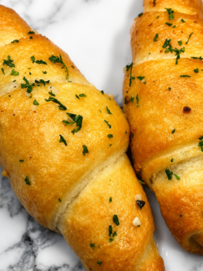 air fryer garlic crescent rolls