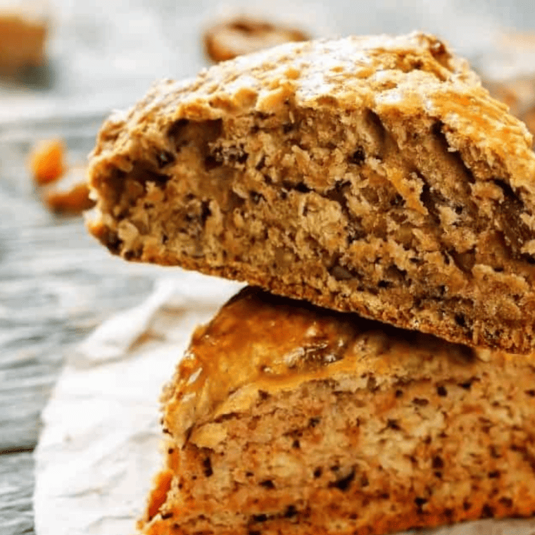 Air Fryer Pumpkin Raisin Scones