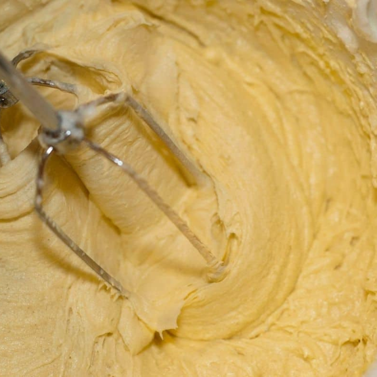 Air Fryer Iced Lemon Pound Cake (2)