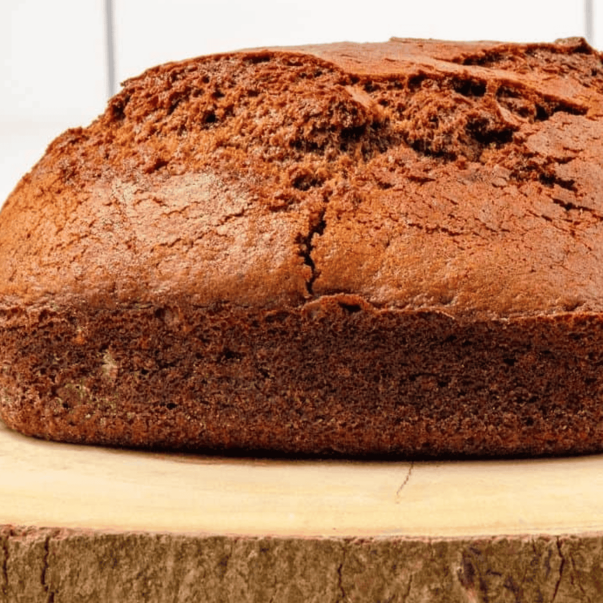 Air Fryer Gingerbread Cake with warm spices, molasses, and a soft texture, baked to perfection in an air fryer.