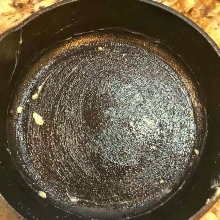 Air Fryer Cinnamon Roll Cake