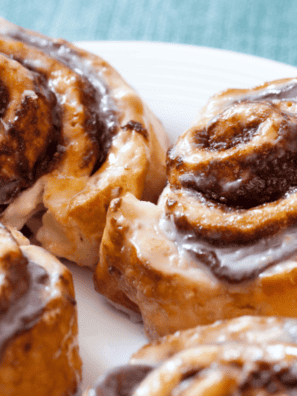 Air Fryer Frozen Cinnamon Rolls