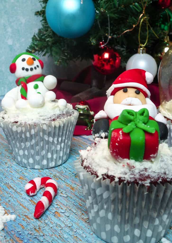 Here are some pro tips for making the best Christmas cupcakes:
Use room temperature ingredients: Make sure all the ingredients are at room temperature before mixing. This will help create a smooth and even batter.
Measure accurately: Use measuring cups and spoons to ensure accurate measurements. This will ensure that the cupcakes bake evenly and taste delicious.
Do not overmix the batter: Overmixing the batter can make the cupcakes tough and dense. Mix until just combined.
Preheat the air fryer: Preheat the air fryer before adding the cupcakes to ensure even cooking.
Use a piping bag to frost the cupcakes: Using a piping bag to frost the cupcakes will give them a professional look and ensure that the frosting is evenly distributed.
Add festive decorations: Add festive decorations, such as snow globes, candy canes, or sprinkles to make the cupcakes look festive and fun.
Allow the cupcakes to cool completely before decorating: Decorating the cupcakes before they are completely cool can cause the frosting to melt or slide off.
By following these pro tips, you can make delicious and perfectly decorated Christmas cupcakes that are sure to impress your guests. Enjoy your festive and tasty holiday dessert!