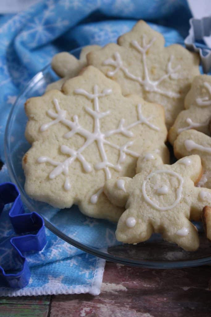 Air fryers are all the rage right now, and for good reason! They make cooking so much easier and faster. If you're looking for some new recipes to try in your air fryer, look no further! I've got a few delicious cookie recipes that will be sure to please. So get your air fryer ready and let's get baking!