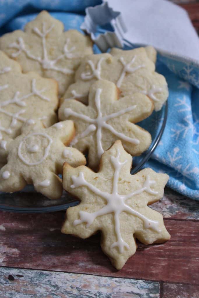 Air fryers are all the rage right now, and for good reason! They make cooking so much easier and faster. If you're looking for some new recipes to try in your air fryer, look no further! I've got a few delicious cookie recipes that will be sure to please. So get your air fryer ready and let's get baking!
