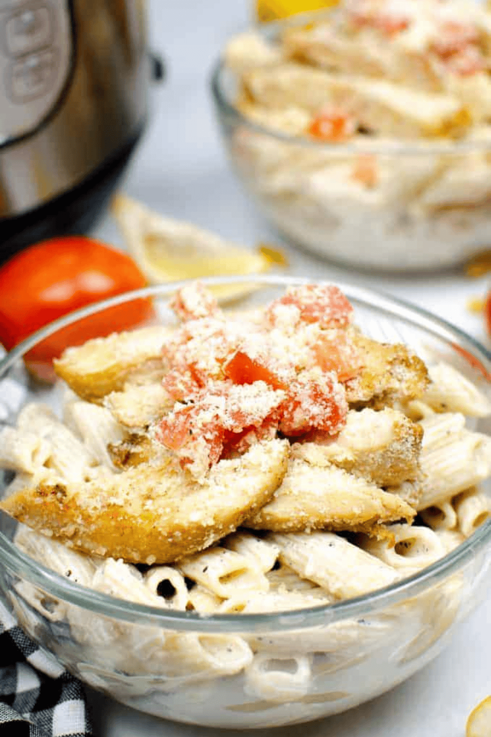 Instant Pot Chili's Copycat Cajun Chicken Pasta with creamy sauce, Cajun-spiced chicken, and pasta in a bowl.