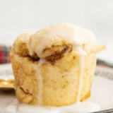 air fryer cinnamon rolls in a mug