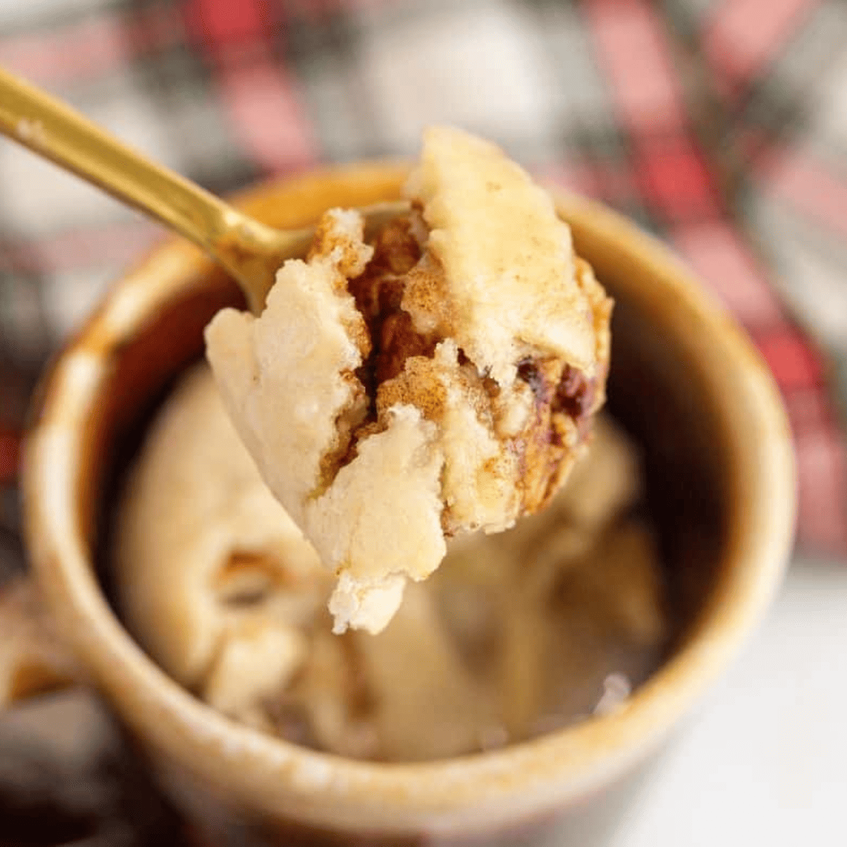 Air Fryer Cinnamon Rolls In A Mug
