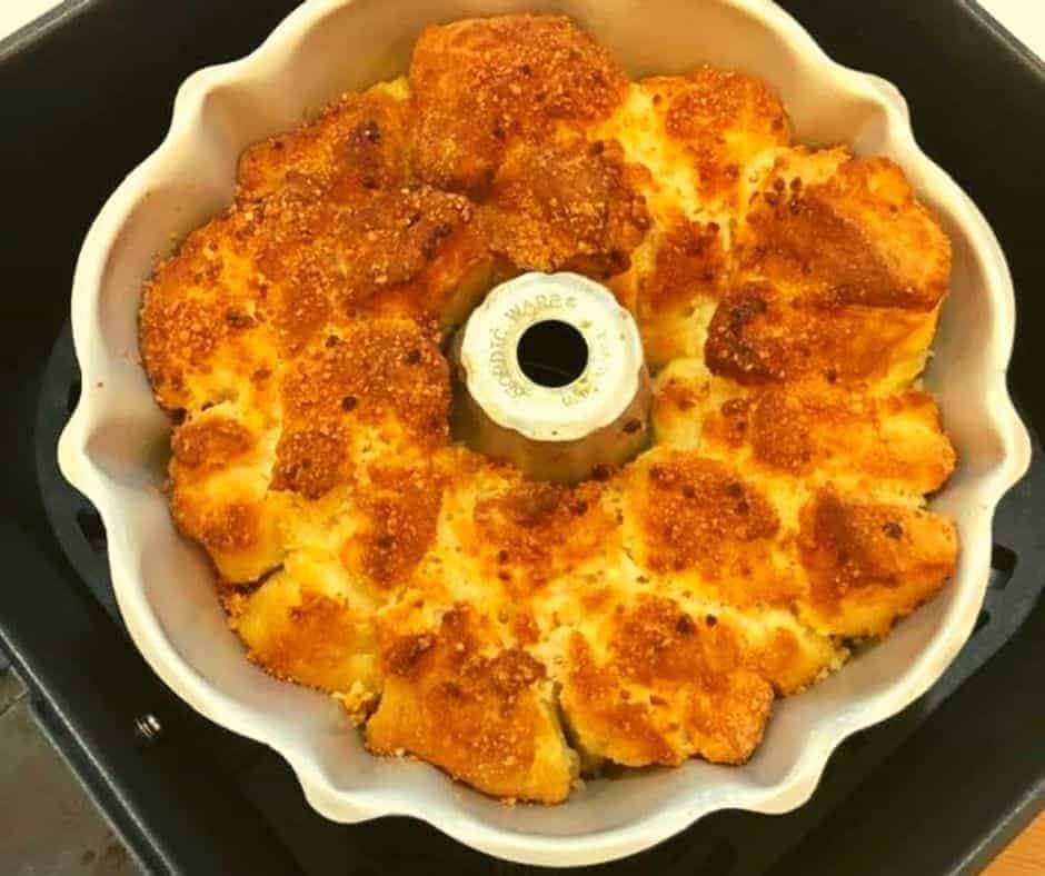 Who doesn't love garlic bread? Especially when it's made with a delicious and cheesy Parmesan butter. And the best part is that it's so easy to make in your air fryer. Just follow these simple steps and you'll have a perfect appetizer or side dish for your next dinner party. Enjoy!