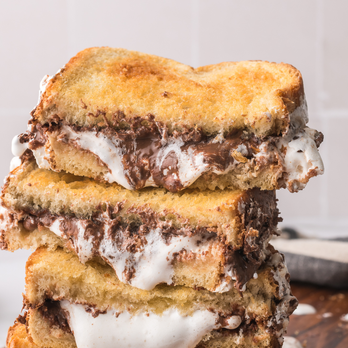 Air Fryer Fluffernutter Sandwich