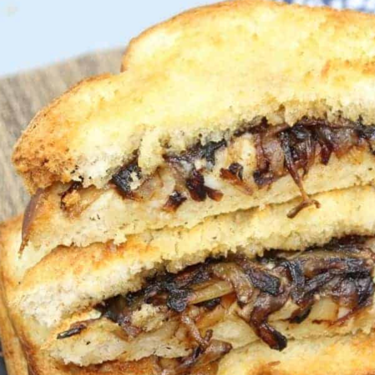 Air Fryer French Onion Grilled Cheese (1)