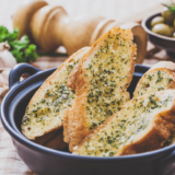 The best things in life are simple, and air fryer cheesy garlic bread is no exception. This dish is the perfect blend of crispy, garlicky goodness, all smothered in melted cheese. It’s so easy to make and will quickly become a family favorite! Plus, your air fryer does all the work for you – no need to heat up the oven. So what are you waiting for? Dig in!