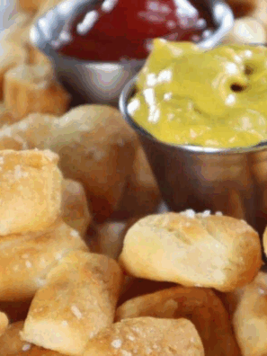 Easy Bojangles Honey Mustard is a sweet, tangy, and creamy sauce perfect for chicken, fries, sandwiches, and salads. Made with simple pantry ingredients, this homemade version tastes just like the classic restaurant favorite.