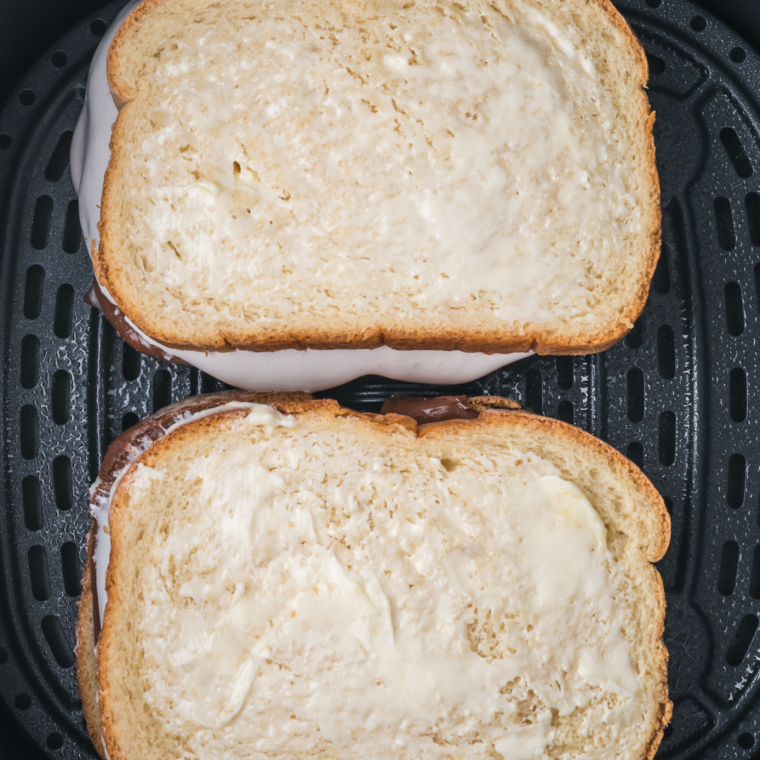 air fryer nutella fluffernutter