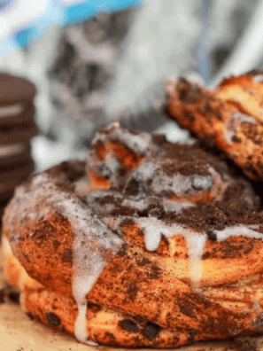 Air Fryer Oreo Cinnamon Rolls