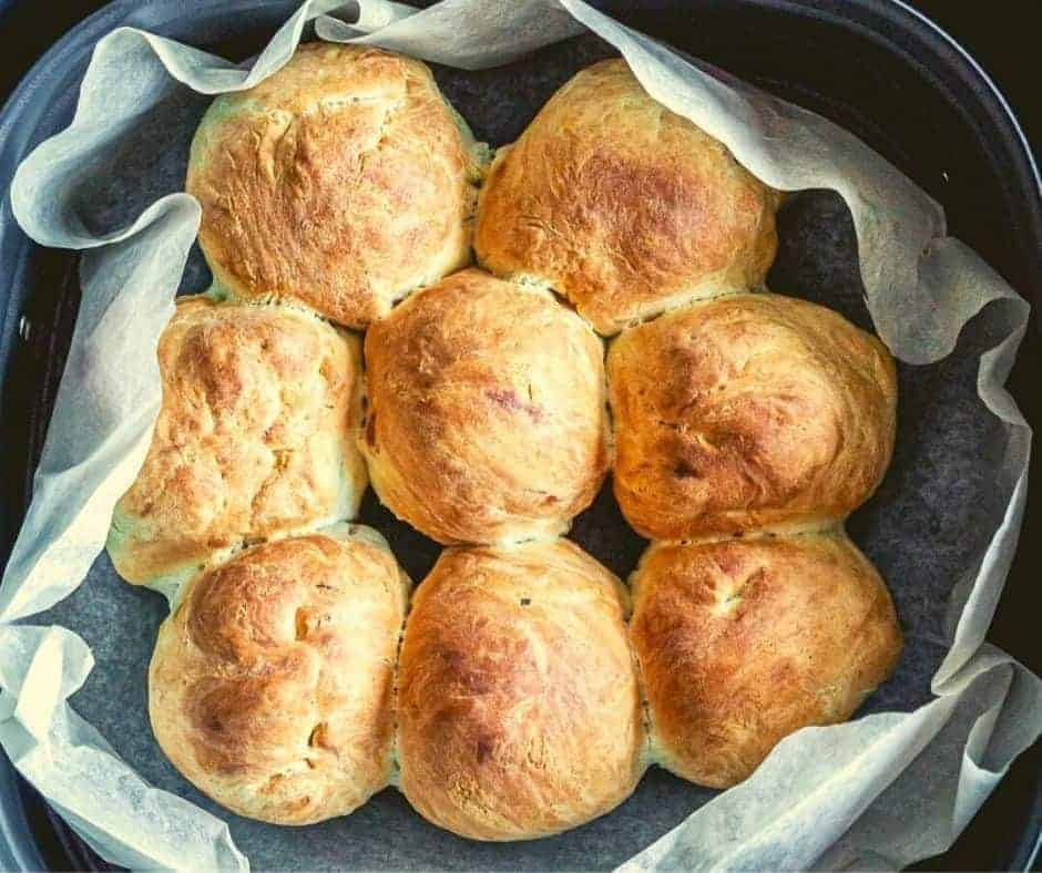 How To Make Air Fryer Pull-Apart Rolls?