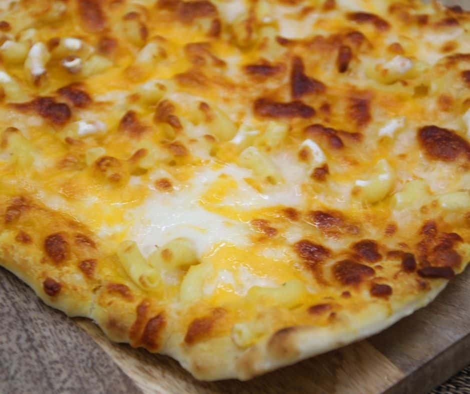 Air Fryer Mac & Cheese Flatbread Pizza