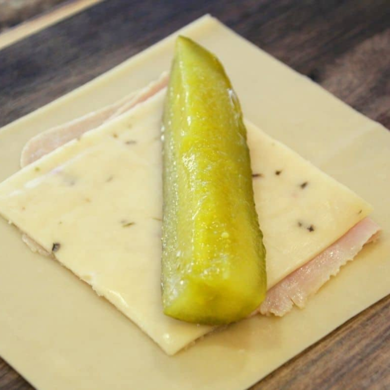 Air Fryer Cheesy Ham & Pickle Egg Rolls (1).