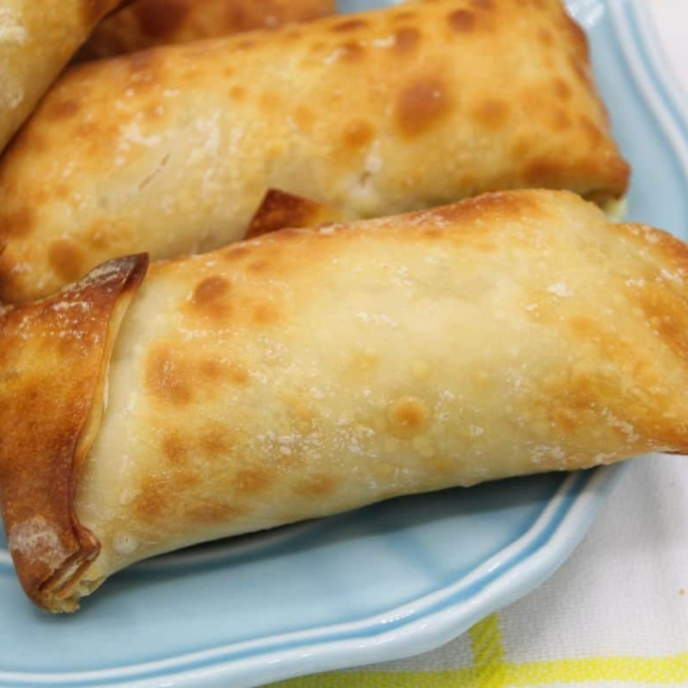 Air Fryer Cheesy Ham & Pickle Egg Rolls (3)