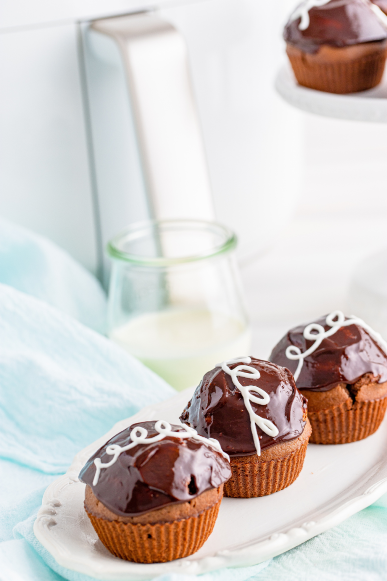 Air Fryer Copycat Hostess Cupcakes