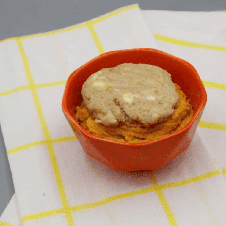 Air Fryer Mug Pumpkin Coffee Cake