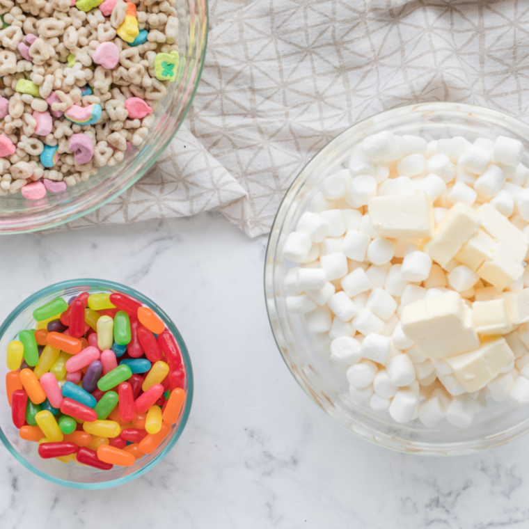 Lucky Charms Rainbow Bars (4)