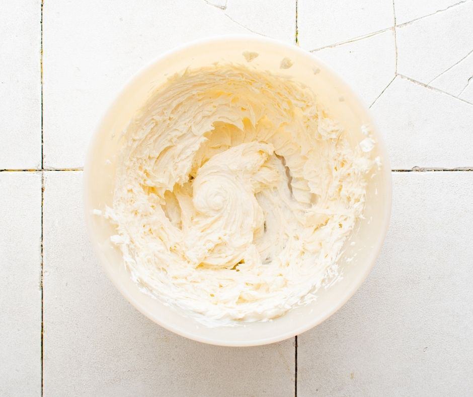 Jalapeño Popper Grilled Cheese: Prepare the cream cheese mixture in a bowl.